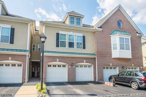 812 River Pl, Butler, NJ 07405