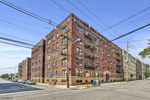 301 79Th St, North Bergen, NJ 07047