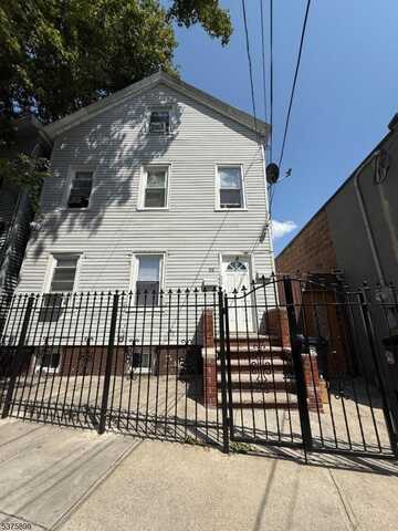 99 Cutler St, Newark, NJ 07104