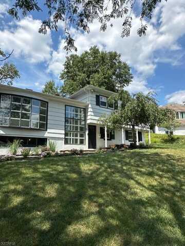 15 W Korwel Cir, West Orange, NJ 07052