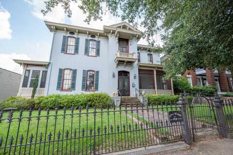 518 College St, Columbus, MS 39701