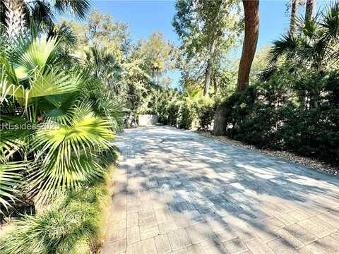 133 Arrow Rd #136, Hilton Head Island, SC 29928