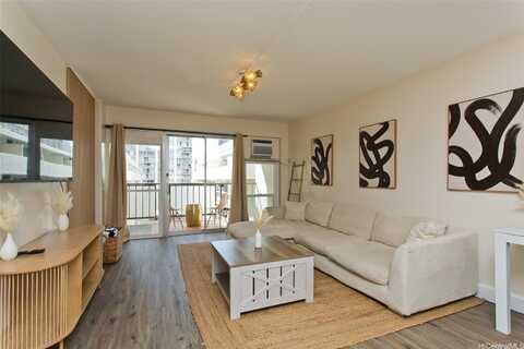 2465 Kuhio Avenue, Honolulu, HI 96815