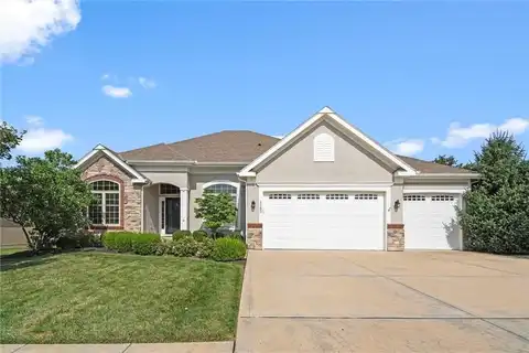 1150 Creekmoor Drive, Raymore, MO 64083