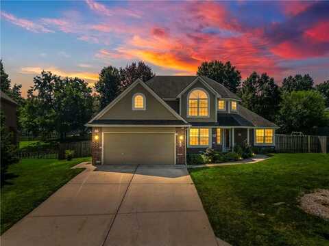 522 NE Leann Drive, Blue Springs, MO 64014