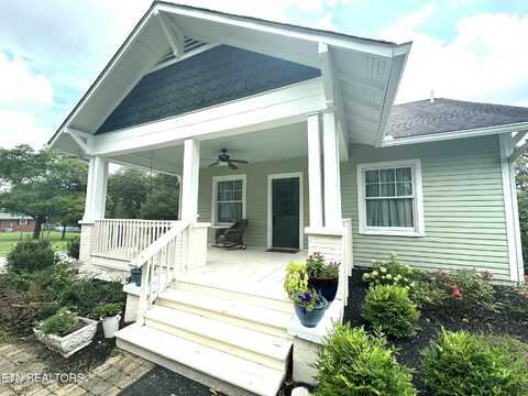 2204 Old Niles Ferry Rd, Maryville, TN 37803