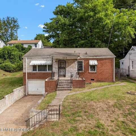 2419 Cecil Ave, Knoxville, TN 37917