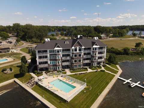 10005 N Turkey Creek Road, Syracuse, IN 46567