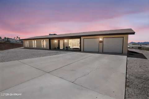 2818 Weekender Ln, Lake Havasu City, AZ 86403