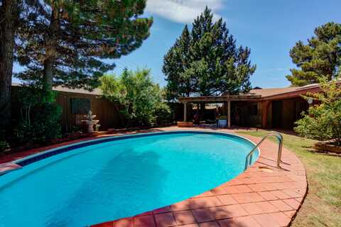 5404 17th Place, Lubbock, TX 79416