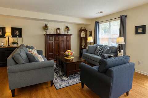 831 West Maxwell Street, Lexington, KY 40508