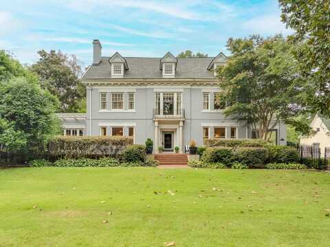 2221 POPLAR, Memphis, TN 38104