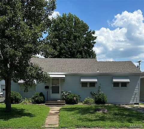 527 Metzger Avenue, Wood River, IL 62095