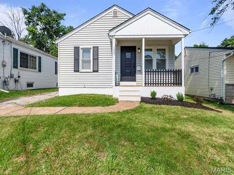 1025 Lindemann Road, Des Peres, MO 63131
