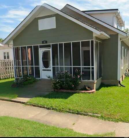 12 N West End Boulevard, Cape Girardeau, MO 63701
