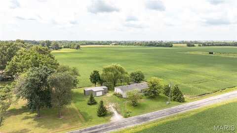 200 Spangle Road W, Staunton, IL 62088