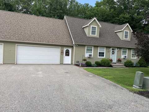 46 Club House Lane, Auburn, ME 04210