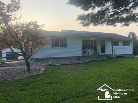 5106 Wells, Petersburg, MI 49270