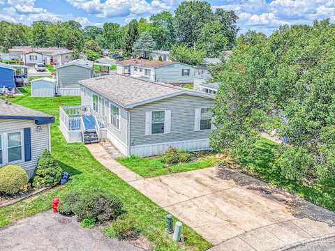 17 Steinbeck Road, North Brunswick, NJ 08902