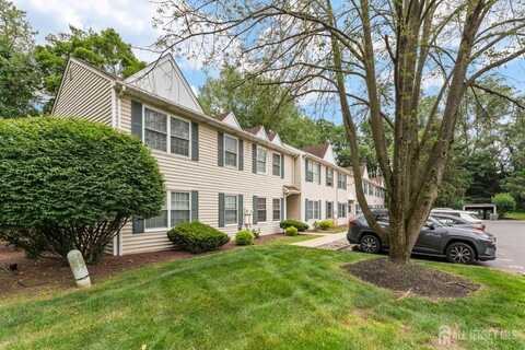 32 Hanover Square, Middlesex, NJ 08846