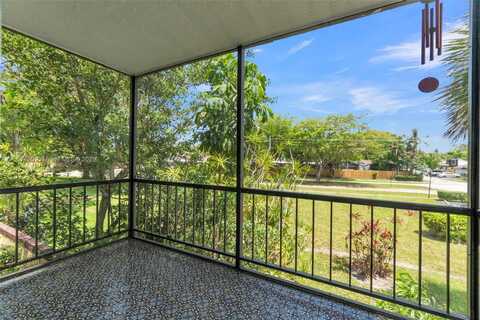 7300 NW 17th St, Plantation, FL 33313