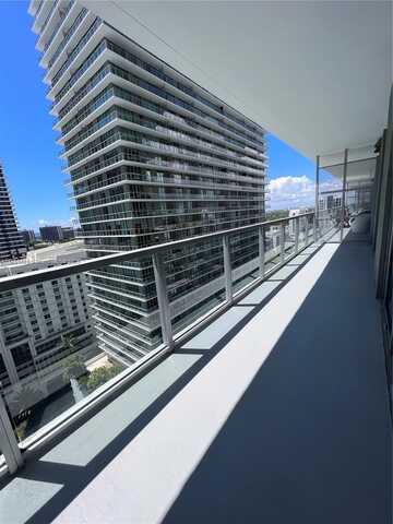 1111 SW 1st Ave, Miami, FL 33130