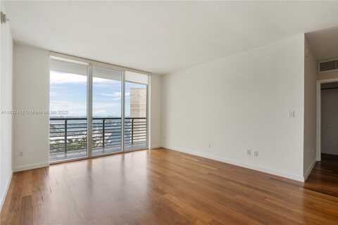 325 S Biscayne Blvd, Miami, FL 33131