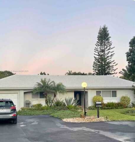 1013 E Cypress Dr, Pompano Beach, FL 33069