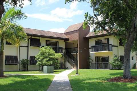 7925 SW 86th St, Miami, FL 33143