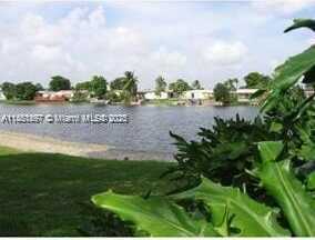 2331 NW 96th Ter, Pembroke Pines, FL 33024