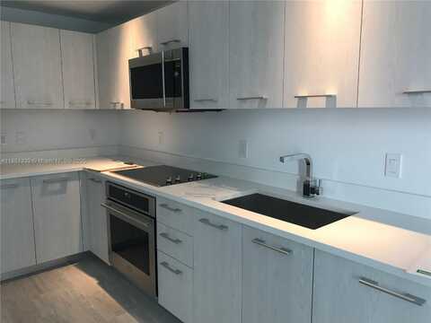 55 SW 9th st, Miami, FL 33131