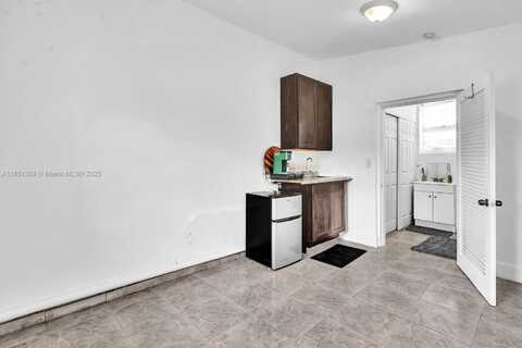 10800 NW 22nd Ct, Miami, FL 33167