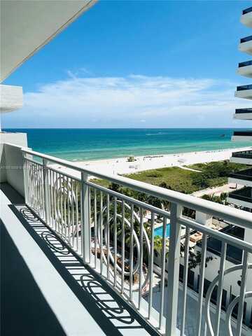 5825 Collins Ave, Miami Beach, FL 33140