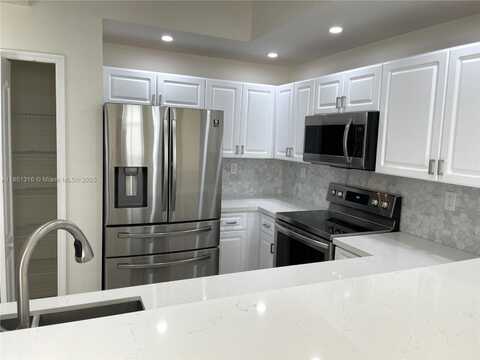 8858 W Flagler St, Miami, FL 33174