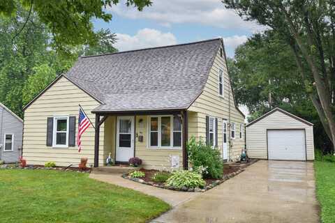W165n8592 Dardis Ave, Menomonee Falls, WI 53051