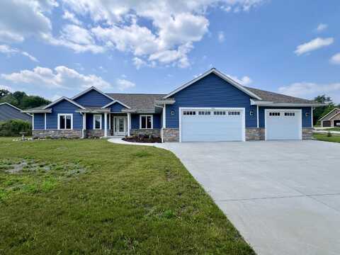 758 Drumlin Dr, Kewaskum, WI 53040