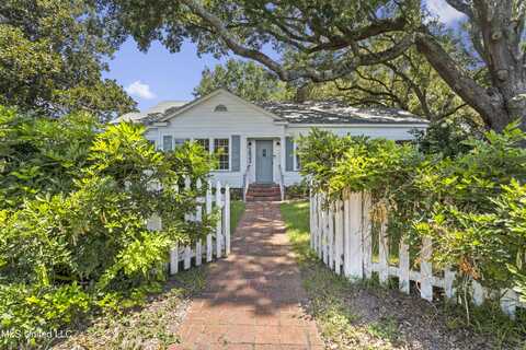 1622 Henderson Avenue, Gulfport, MS 39501