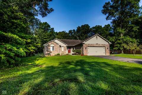 6884 S County Road 400 E, Clayton, IN 46118