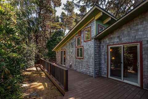 88179 3rd Avenue, Florence, OR 97439