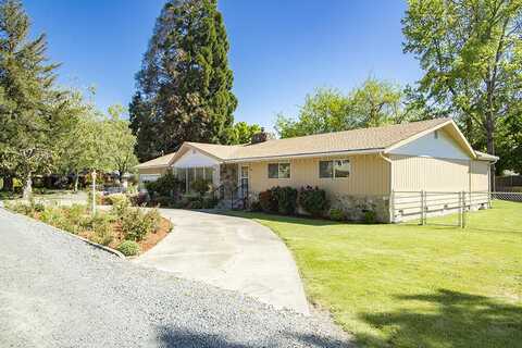 1195 E Park Street, Grants Pass, OR 97527