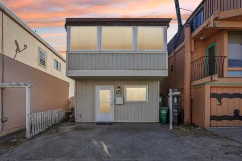 775 Mermaid AVE, Pacific Grove, CA 93950