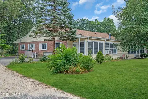 2 Elm Street, Toms River, NJ 08757