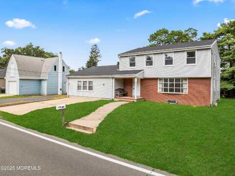 608 Berkeley Avenue, Beachwood, NJ 08722