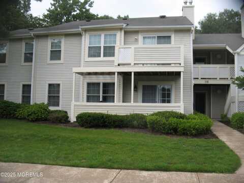 2 White Oak Court, Howell, NJ 07731