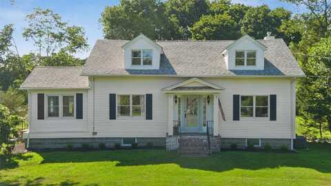 56 Lake Avenue, Center Moriches, NY 11934