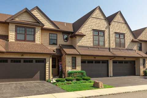 37 Johnnys Path, Bayport, NY 11705