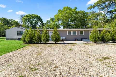 25 Peters Lane, Westhampton Beach, NY 11978