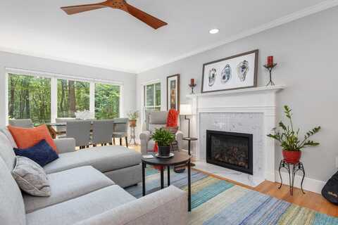 15 Wildwood Circle, Portland, ME 04103