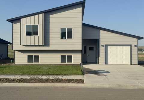901 Bennington Drive, Box Elder, SD 57719