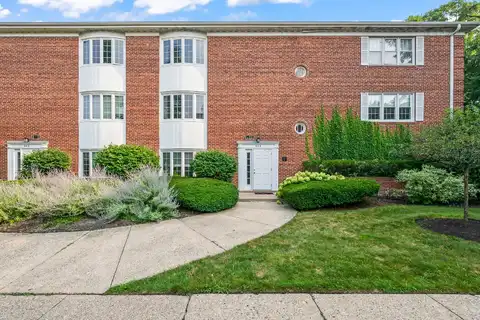909 GREENWOOD Street, Evanston, IL 60201